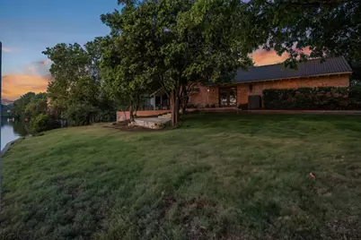 1700 Lakeshore Drive, Austin, TX 78746 - Photo 25
