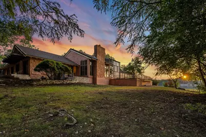 1700 Lakeshore Drive, Austin, TX 78746 - Photo 5