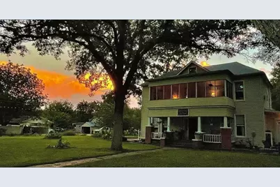 203 W Commerce Street, San Saba, TX 76877 - Photo 1