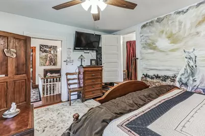 203 W Commerce Street, San Saba, TX 76877 - Photo 7