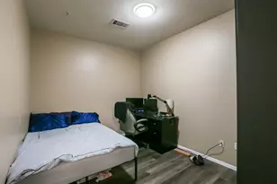 910 W 25th St, Austin, TX 78705 - Photo 23