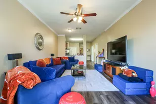 910 W 25th St, Austin, TX 78705 - Photo 11