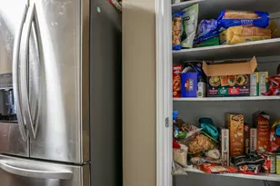 910 W 25th St, Austin, TX 78705 - Photo 5