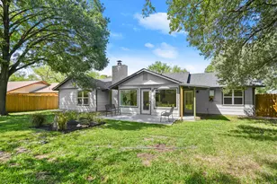 1400 S Meadows Dr, Austin, TX 78758 - Photo 31