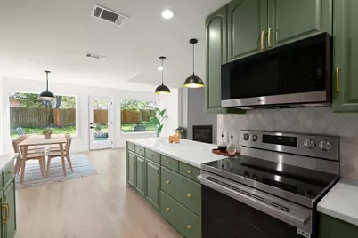 1400 S Meadows Drive, Austin, TX 78758 - Photo 13