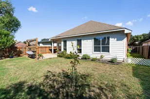 13424 Breezy Meadow Ln, Manor, TX 78653 - Photo 35