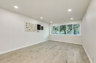 8888 Tallwood Dr, Austin, TX 78759 - Photo 27