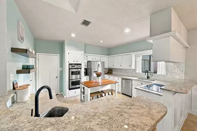 78 Woodcreek Drive, Woodcreek, TX 78676 - Photo 13