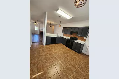 504 Texas Avenue, Round Rock, TX 78664 - Photo 13