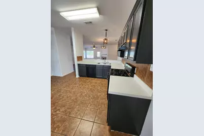 504 Texas Avenue, Round Rock, TX 78664 - Photo 11
