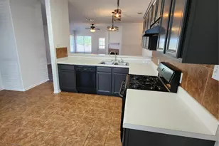 504 Texas Ave, Round Rock, TX 78664 - Photo 11