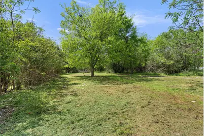 901 Kimbro Street, Taylor, TX 76574 - Photo 5