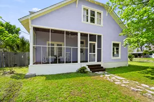 901 Kimbro St, Taylor, TX 76574 - Photo 1