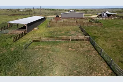 62 County Road 448, Waelder, TX 78959 - Photo 27