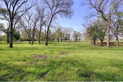 62 County Road 448, Waelder, TX 78959 - Photo 13