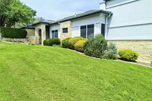 102 Paragon Ct, Lakeway, TX 78734 - Photo 3