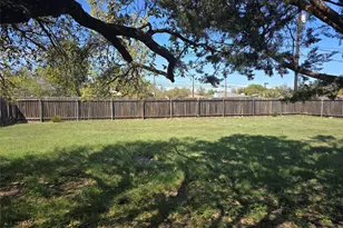 800 Woodview Dr, Georgetown, TX 78628 - Photo 13