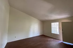 7902 Brodie Ln, Austin, TX 78745 - Photo 5