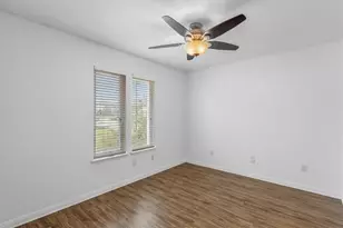 201 E 35th St, Austin, TX 78705 - Photo 21