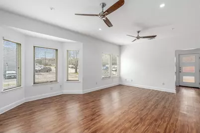 201 E 35th Street #B, Austin, TX 78705 - Photo 5