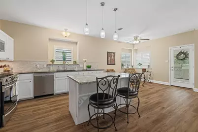 606 Explorer, Lakeway, TX 78734 - Photo 9