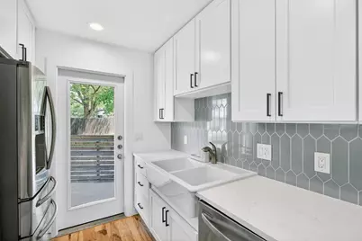 3005 Birdwood Circle, Austin, TX 78704 - Photo 19