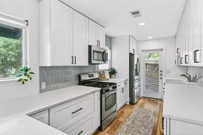 3005 Birdwood Circle, Austin, TX 78704 - Photo 17