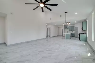 204 Washington Street, Elgin, TX 78621 - Photo 9