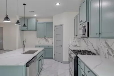 204 Washington Street, Elgin, TX 78621 - Photo 5