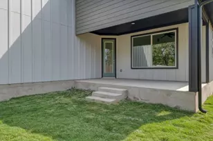 204 Washington St, Elgin, TX 78621 - Photo 23