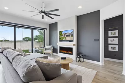 20917 Brooklynn Melissa Drive, Pflugerville, TX 78660 - Photo 3