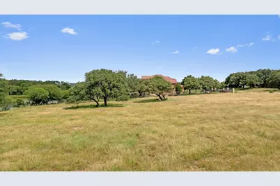 25701 Cliff Circle, Spicewood, TX 78669 - Photo 17