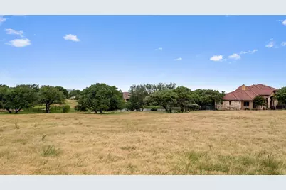25701 Cliff Circle, Spicewood, TX 78669 - Photo 19