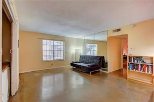 910 Duncan Ln, Austin, TX 78705 - Photo 11