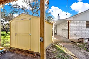 228 Deertrail Dr, San Marcos, TX 78666 - Photo 37