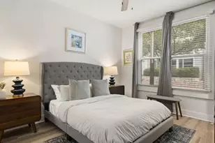 810 W St Johns Ave, Austin, TX 78752 - Photo 3