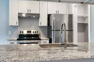 1703 Coronado Hills Dr, Austin, TX 78752 - Photo 9