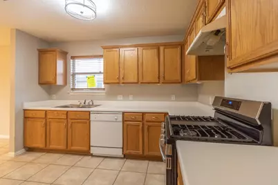 6905 Broad Brook Drive, Austin, TX 78747 - Photo 5