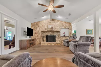 204 Mesa Drive, Georgetown, TX 78628 - Photo 5