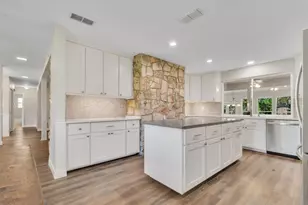 204 Mesa Dr, Georgetown, TX 78628 - Photo 9