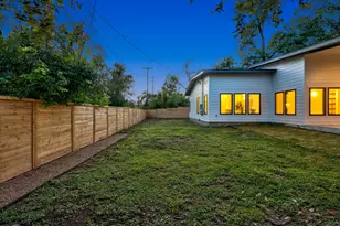 3007 Village Dr, Austin, TX 78731 - Photo 35