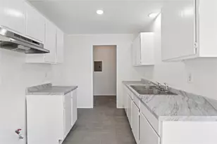 310 Barrhall Dr, Round Rock, TX 78664 - Photo 13