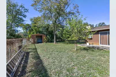 103 Lackey, Florence, TX 76527 - Photo 5