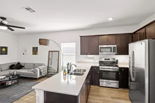 2729 Louris Ln, Pflugerville, TX 78660 - Photo 5