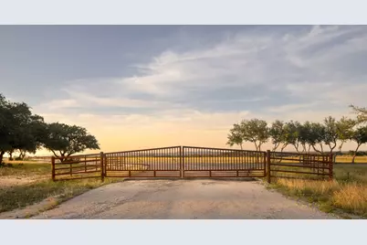 365 Gipson Rd, Johnson City, TX 78636 - Photo 17