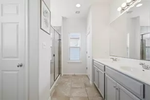 2105 Town Centre Dr, Round Rock, TX 78664 - Photo 19