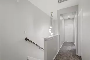 2105 Town Centre Dr, Round Rock, TX 78664 - Photo 15