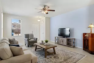 612 Reinhardt Blvd, Georgetown, TX 78626 - Photo 3