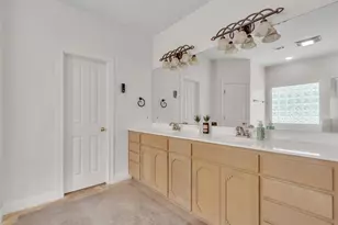 1120 Meadow Ridge Dr, Dripping Springs, TX 78620 - Photo 19