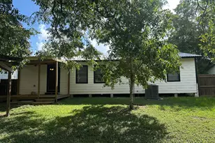 719 Eckel St, La Grange, TX 78945 - Photo 15